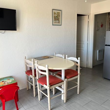 Appartement T2, 4 Personnes, Climatise, Avec Piscine, Village De La Mer La Londe-les-Maures Exterior photo