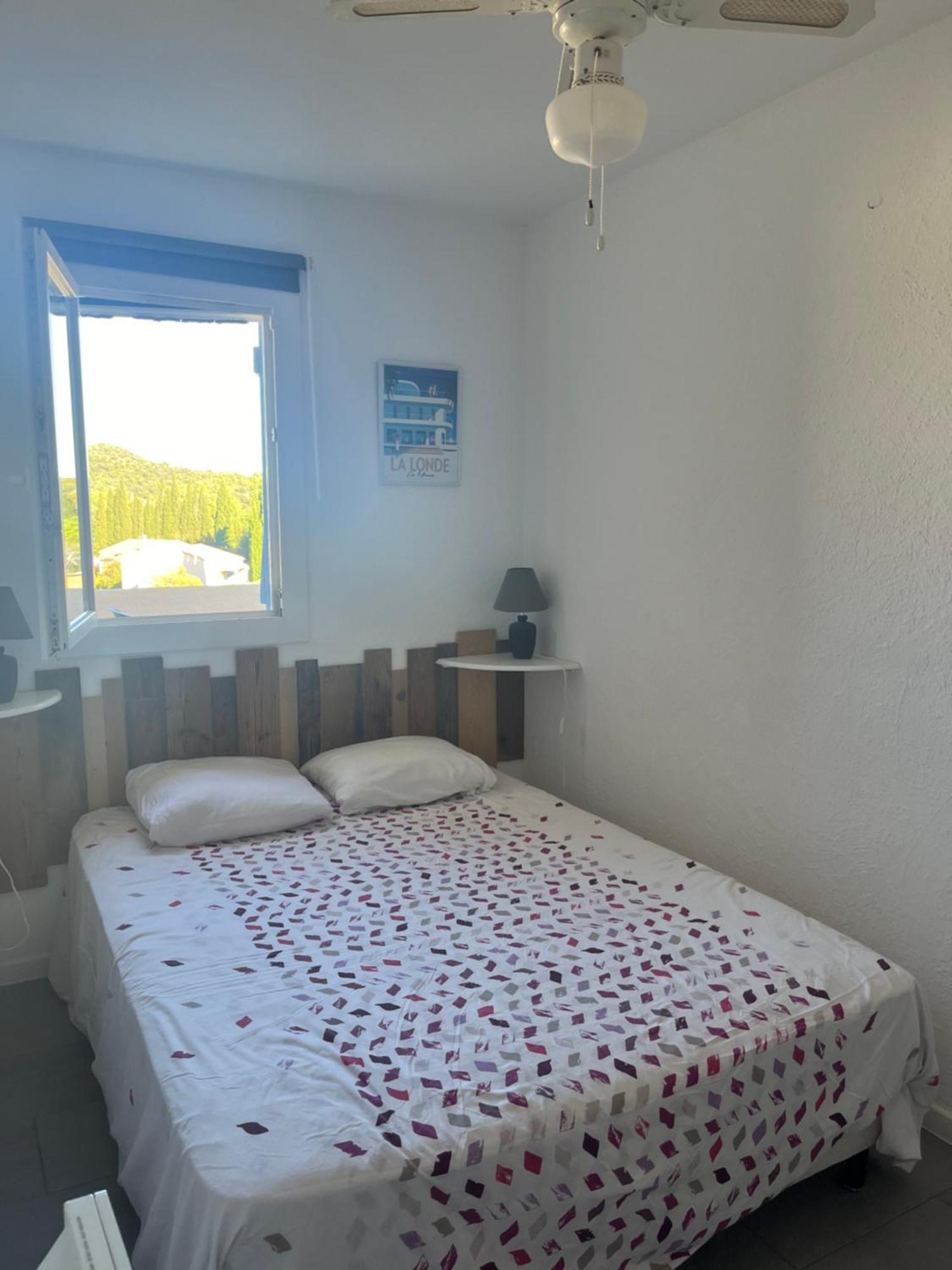 Appartement T2, 4 Personnes, Climatise, Avec Piscine, Village De La Mer La Londe-les-Maures Exterior photo